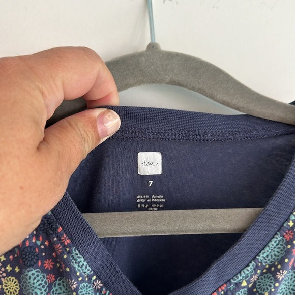 Size 7 Tea Collection wrap-neck sleeveless dress - Picture 4 of 7